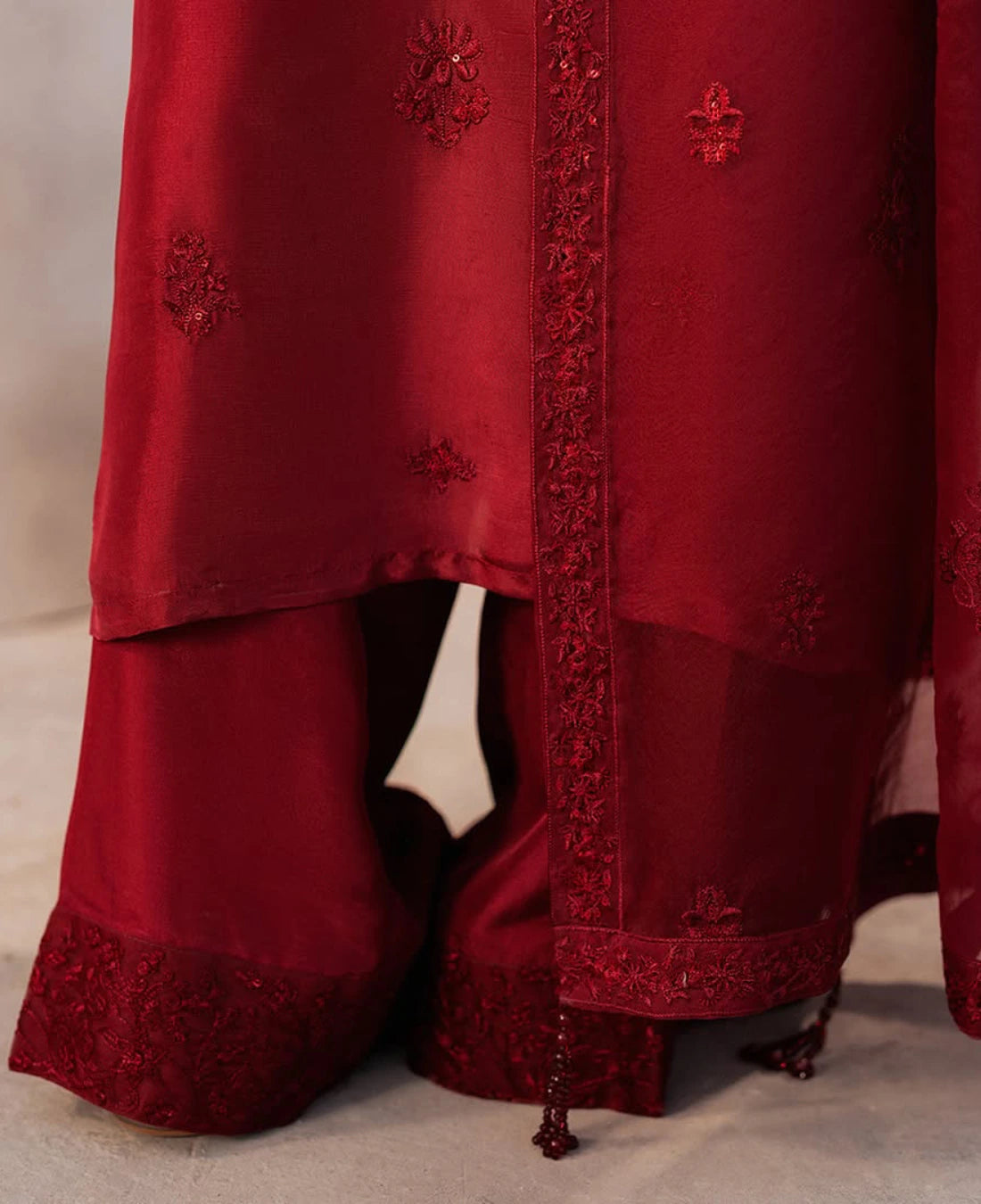 3  PIECE | CRIMSON